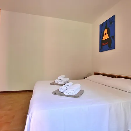 Διαμέρισμα Joan Miro With Pool *